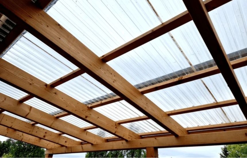 Ứng dụng vật liệu trong suốt trong quán cà phê và nhà hàng