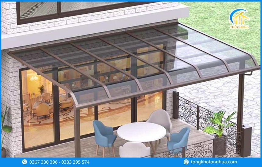 Độ trong suốt của mái che ảnh hưởng như thế nào đến công trình?