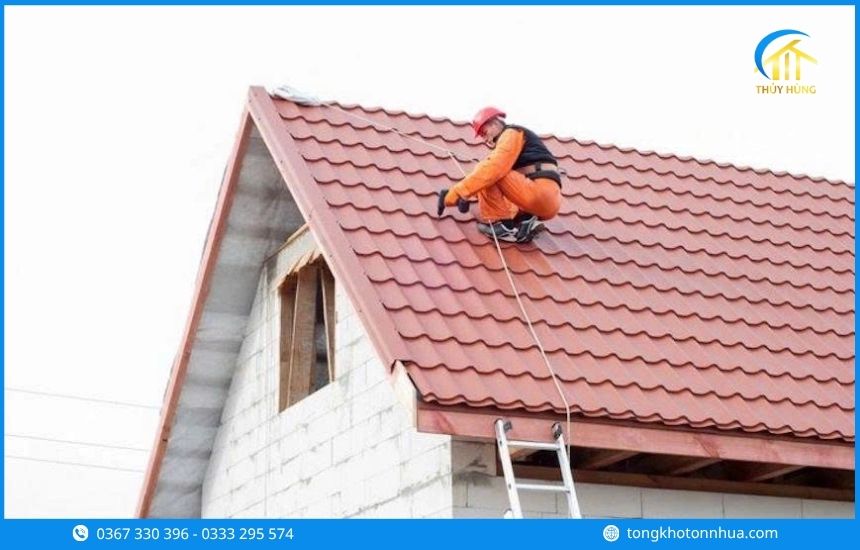 Khi nào cần đặc biệt kiểm tra và gia cố kết cấu trước khi thay mái?