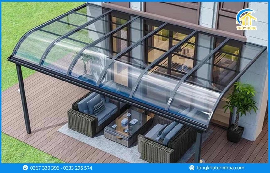 Những yếu tố cần xem xét trước khi chọn độ trong suốt cho mái che