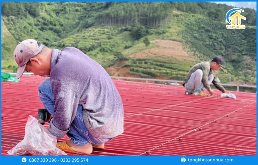 Tần suất bảo dưỡng mái phụ thuộc vào những yếu tố nào?