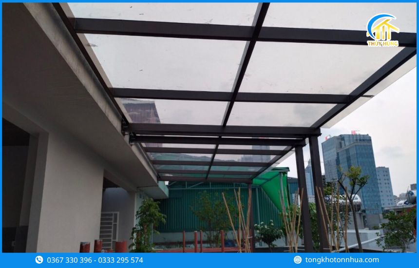 Ứng dụng tôn nhựa poly trong việc lấy sáng tự nhiên