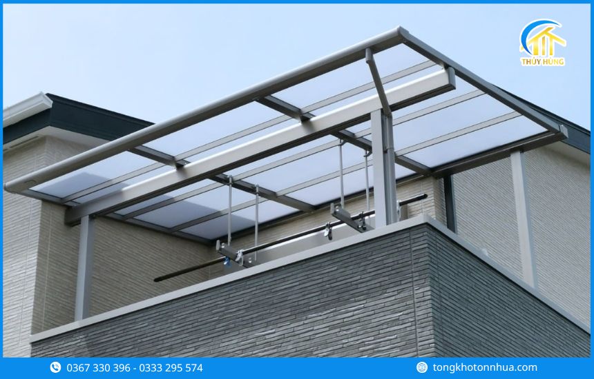 Vật liệu truyền sáng có bị ố vàng sau thời gian sử dụng không?